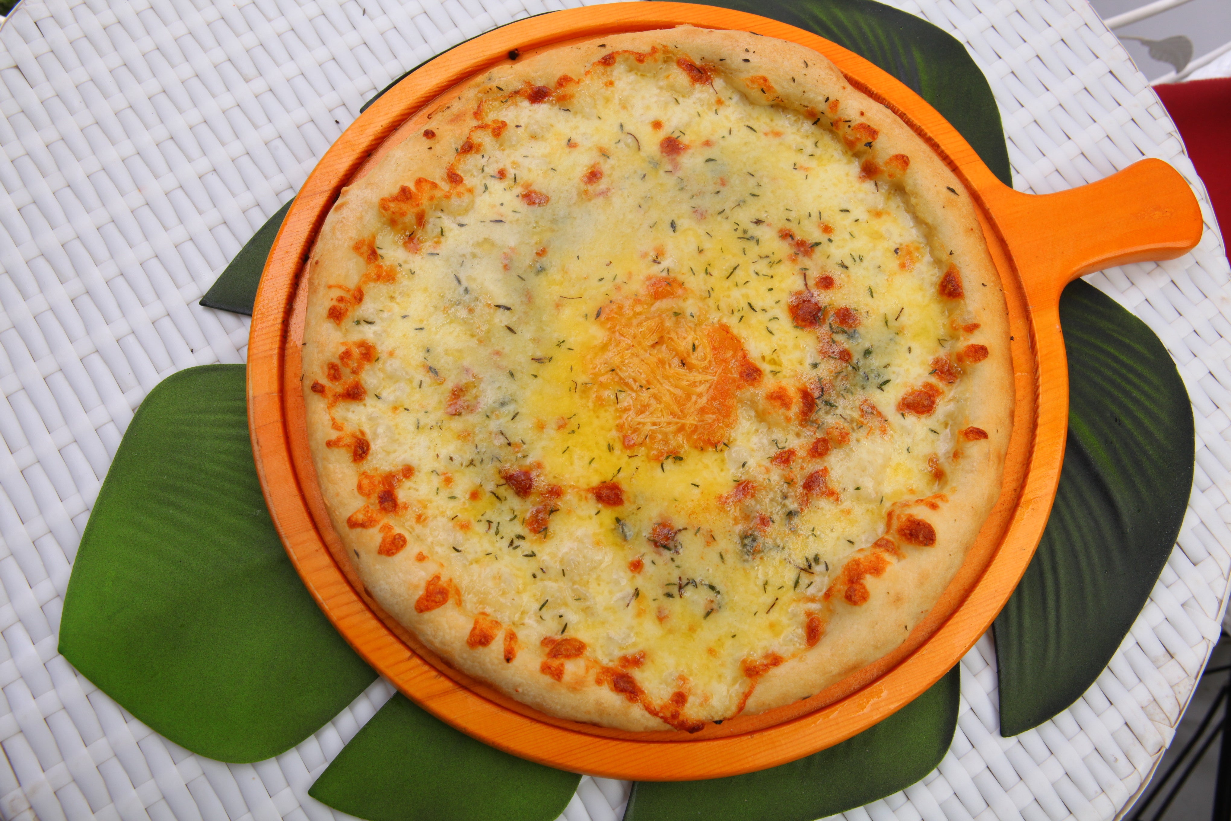 Cheesy Roller Coaster Pizza - بيتزا تشيزي رولر كوستر