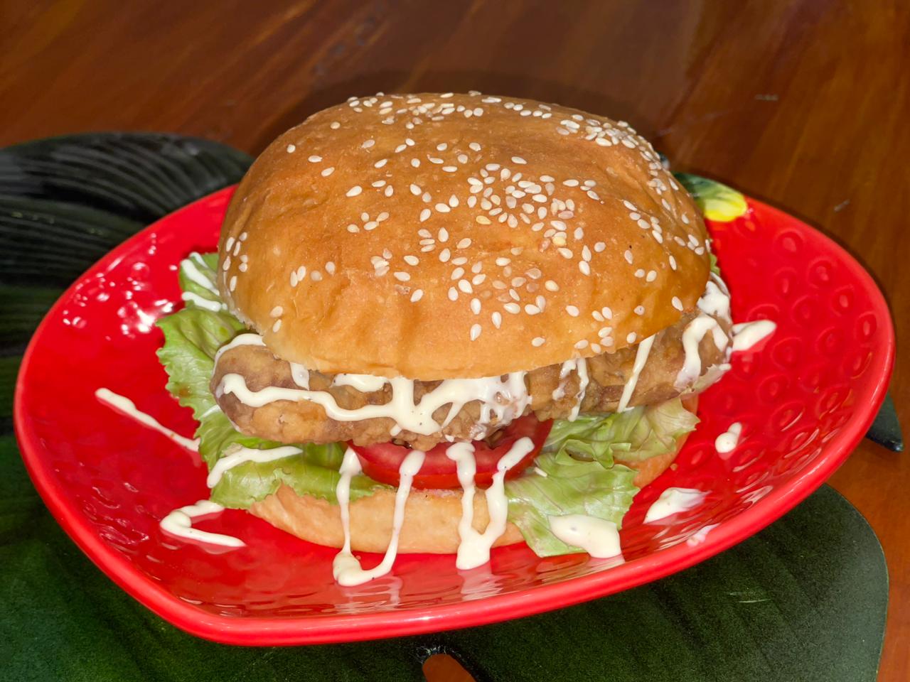 Crunchy Chicken Burger - برجر الدجاج المقرمش