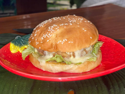 Cheese Fiesta Crispy Chicken Burger - برجر فراخ كريسبي فييستا الجبنه
