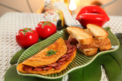 Hotdog Omelette - أومليت بالهوت دوج